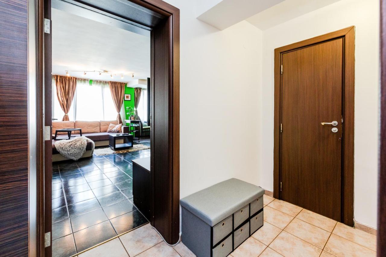 The Green Apartment - Free Parking Sofia Exteriör bild